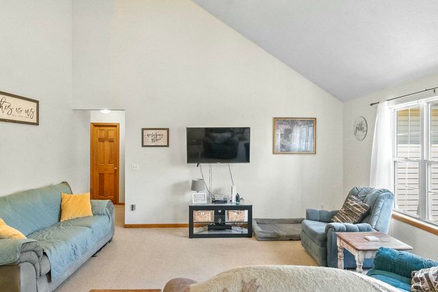 2790 South Hartford Avenue, Bolivar, MO 65613