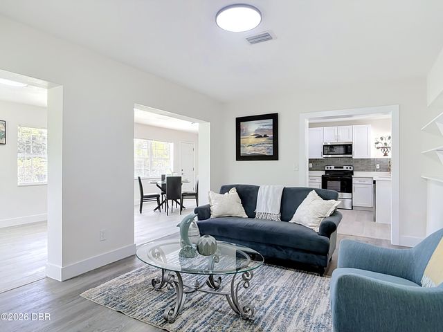 303 Lake Gertie Road, Deland, FL 32720