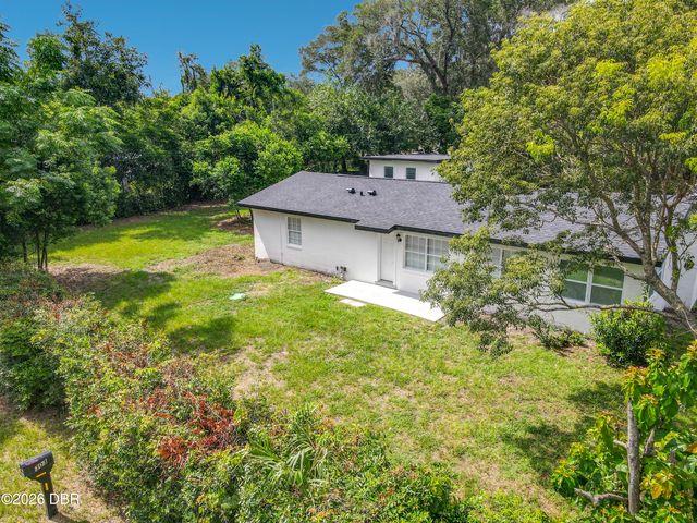 303 Lake Gertie Road, Deland, FL 32720