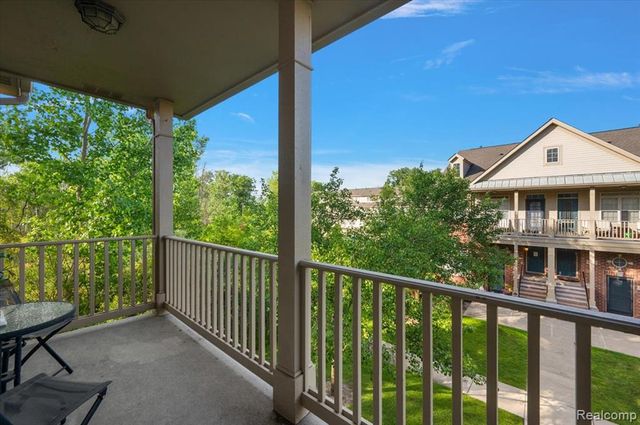 456 Boardwalk Drive, Walled Lake, MI 48390