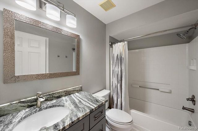 456 Boardwalk Drive, Walled Lake, MI 48390