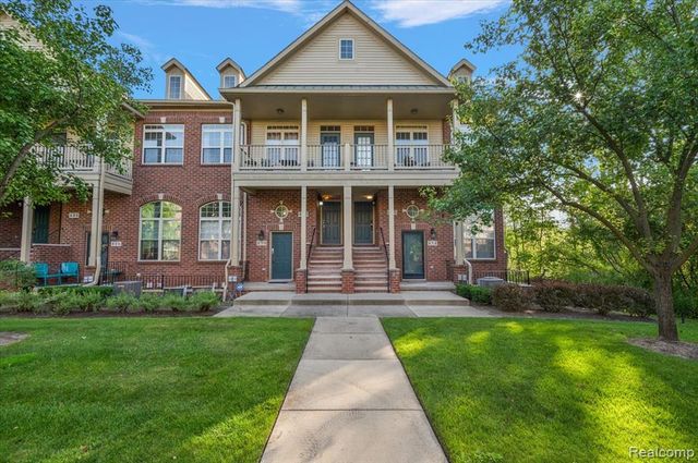 456 Boardwalk Drive, Walled Lake, MI 48390