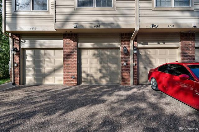 456 Boardwalk Drive, Walled Lake, MI 48390