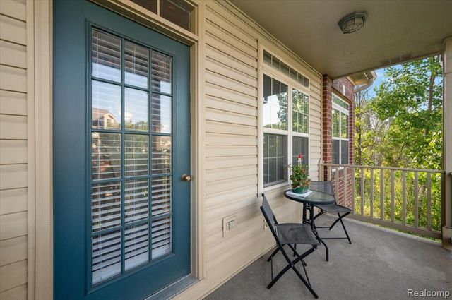 456 Boardwalk Drive, Walled Lake, MI 48390