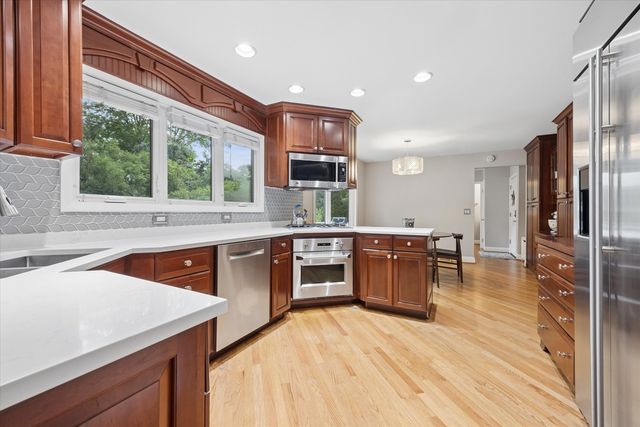 1490 Wood Avenue, Downers Grove, IL 60515