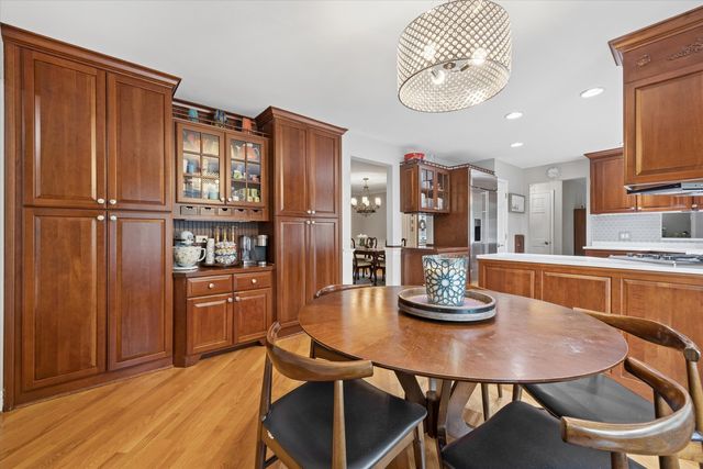 1490 Wood Avenue, Downers Grove, IL 60515