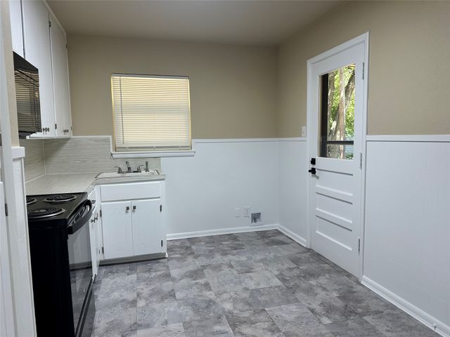 1234 S Brazos Street, Weatherford, TX 76086