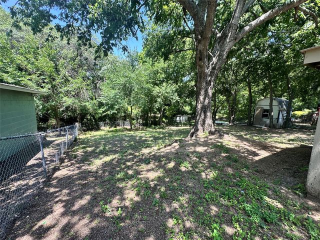 1234 S Brazos Street, Weatherford, TX 76086