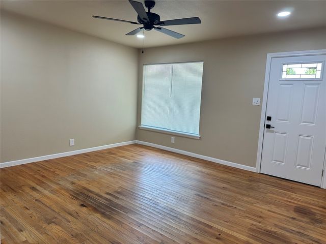 1234 S Brazos Street, Weatherford, TX 76086