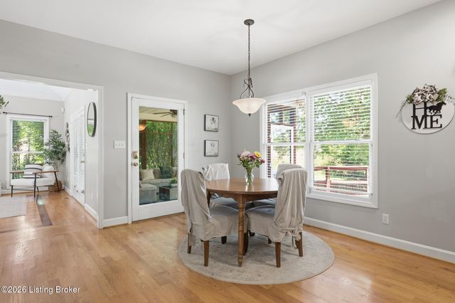 2302 Winterhaven Ct, Prospect, KY 40059