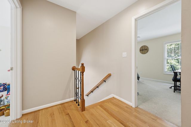 2302 Winterhaven Ct, Prospect, KY 40059