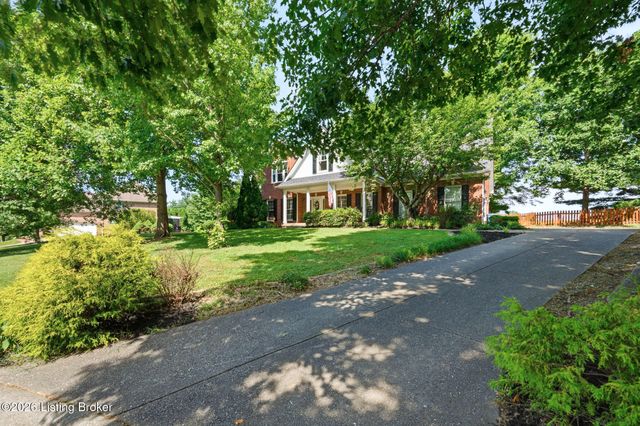 2302 Winterhaven Ct, Prospect, KY 40059