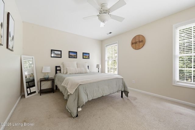 2302 Winterhaven Ct, Prospect, KY 40059
