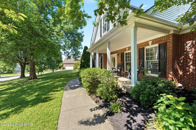2302 Winterhaven Ct, Prospect, KY 40059