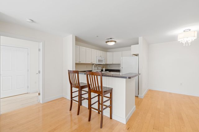 30 Franklin St 312, Malden, MA 02148