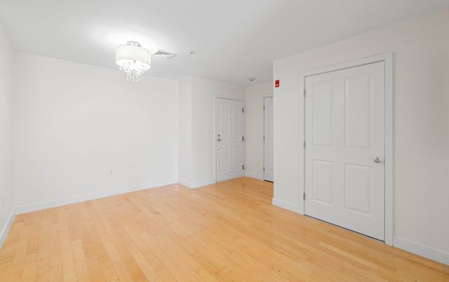 30 Franklin St 312, Malden, MA 02148