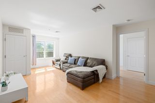 30 Franklin St 312, Malden, MA 02148