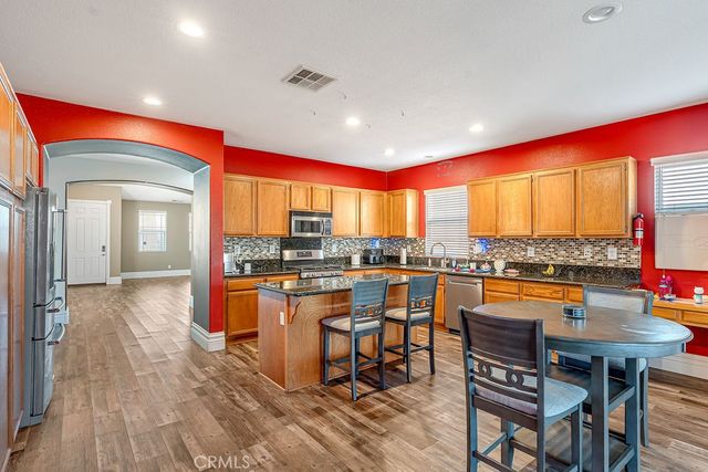 1752 Campanella, Perris, CA 92571