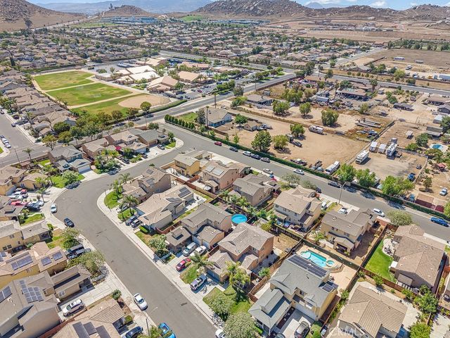 1752 Campanella, Perris, CA 92571