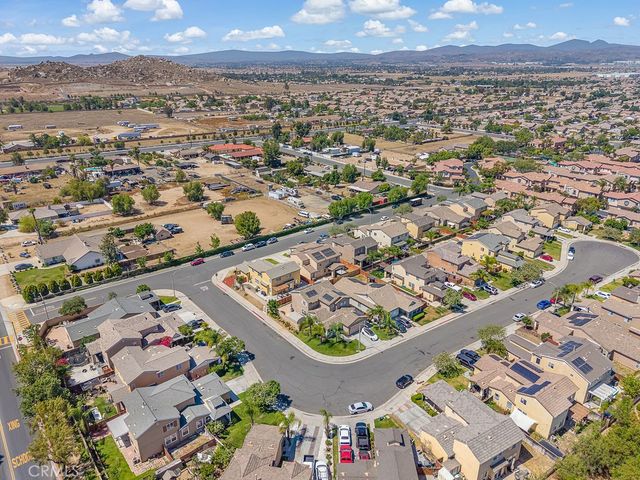 1752 Campanella, Perris, CA 92571