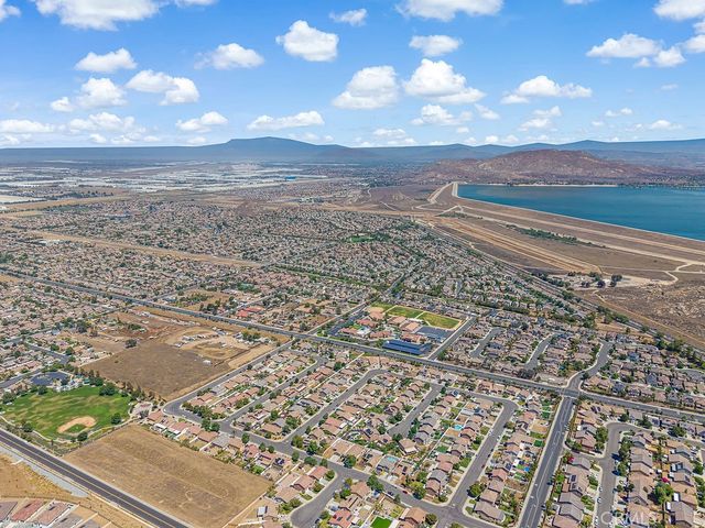 1752 Campanella, Perris, CA 92571