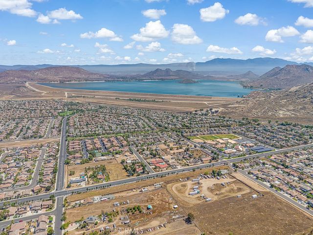 1752 Campanella, Perris, CA 92571