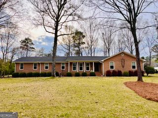 396 Luton Place, Macon, GA 31210
