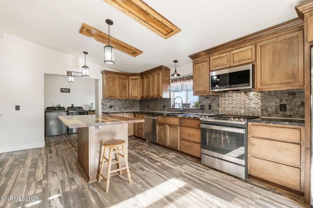 10 Burke Drive, Wellington, NV 89444