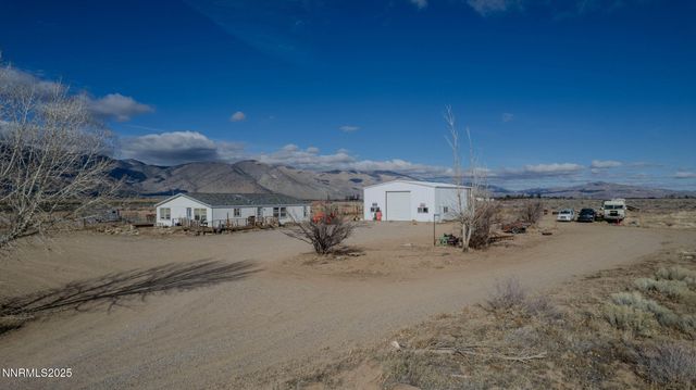 10 Burke Drive, Wellington, NV 89444