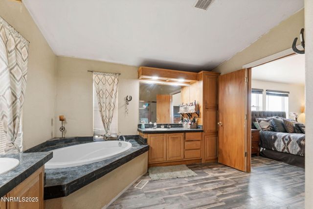 10 Burke Drive, Wellington, NV 89444