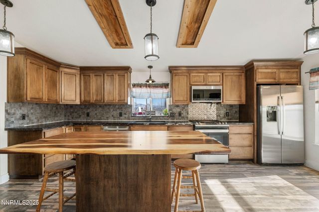 10 Burke Drive, Wellington, NV 89444