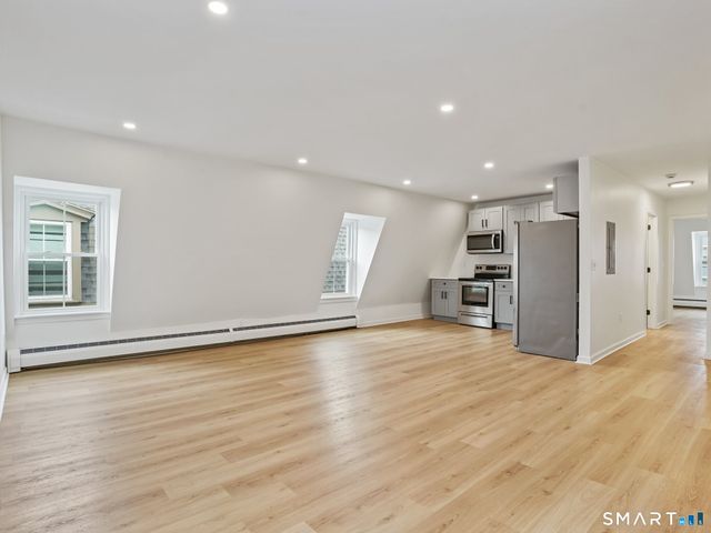 678 Atlantic Street 3, Stamford, CT 06902