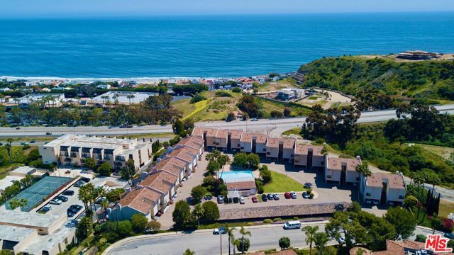 23908 De Ville Way B, Malibu, CA 90265