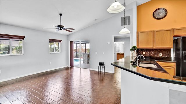 102 HILLCREST ROAD, Davenport, FL 33897