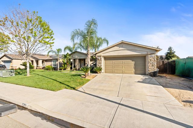 5219 E Garrett Avenue, Fresno, CA 93725