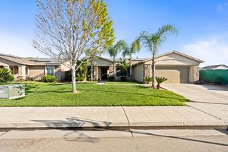 5219 E Garrett Avenue, Fresno, CA 93725