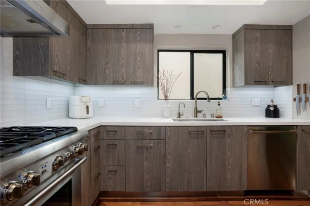 2307 Fox Hills 105, Los Angeles, CA 90064