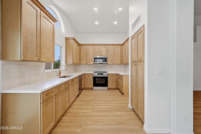 1820 E COUNTRYWALK Lane, Chandler, AZ 85225