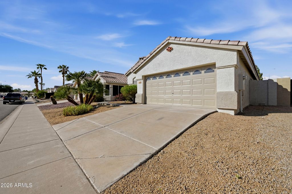 1820 E COUNTRYWALK Lane, Chandler, AZ 85225 — photo 2