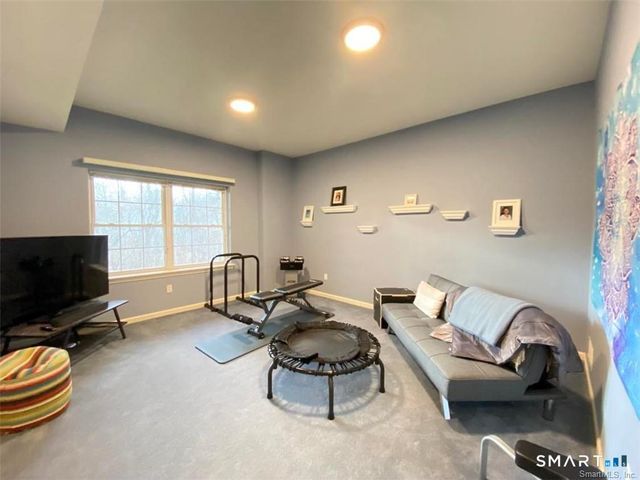 1303 Bradford Drive 1303, Danbury, CT 06811