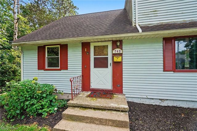 742 Avondale Street, Kent, OH 44240