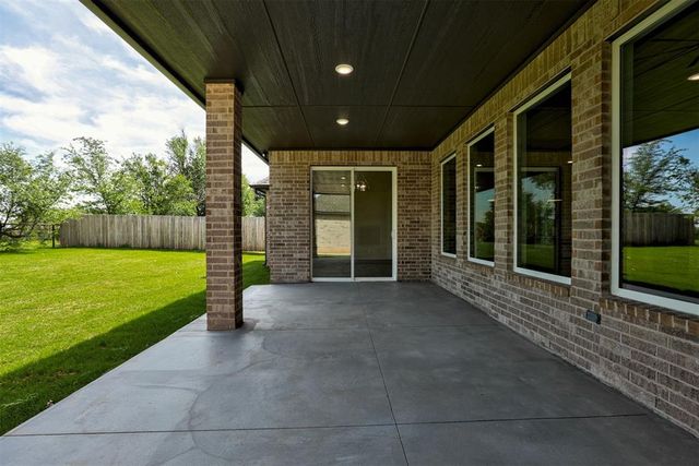 11613 SW 55th Street, Mustang, OK 73064