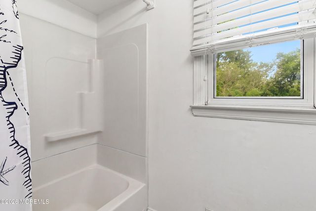 822 York Road, Brick, NJ 08724