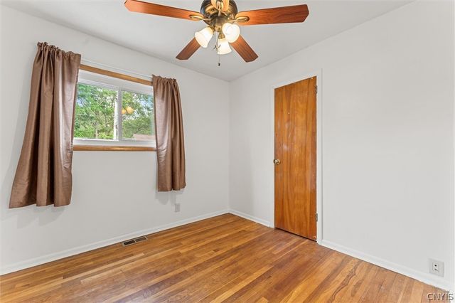 9 Foxberry Lane, Clay, NY 13090