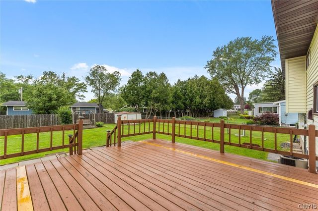 9 Foxberry Lane, Clay, NY 13090