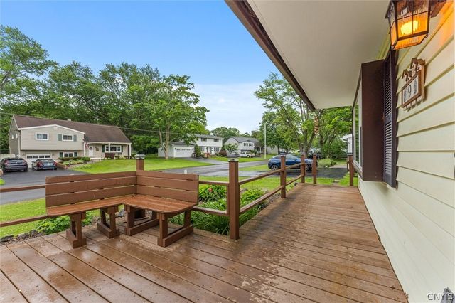 9 Foxberry Lane, Clay, NY 13090
