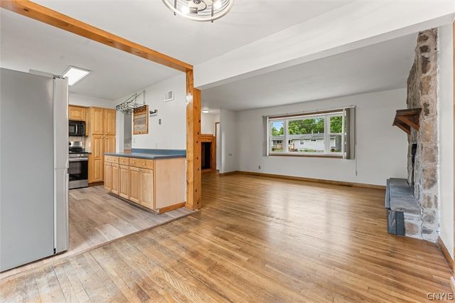 9 Foxberry Lane, Clay, NY 13090