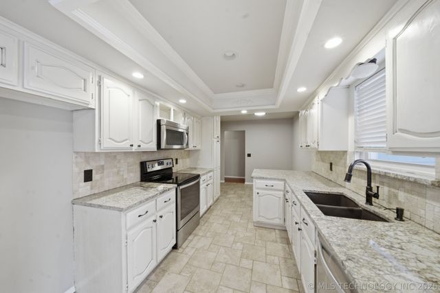 7622 S Trenton Avenue, Tulsa, OK 74136