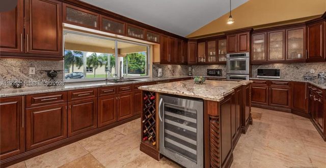 19701 SW 197th Ave, Miami, FL 33187