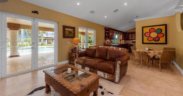 19701 SW 197th Ave, Miami, FL 33187